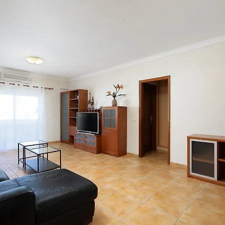 דירה Comfy 4bdr In By Lovelystay
