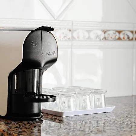 Comfy 4bdr In By Lovelystay Портиман