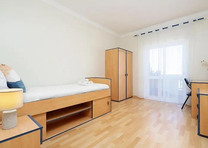 Comfy 4bdr In By Lovelystay Διαμέρισμα Portimão