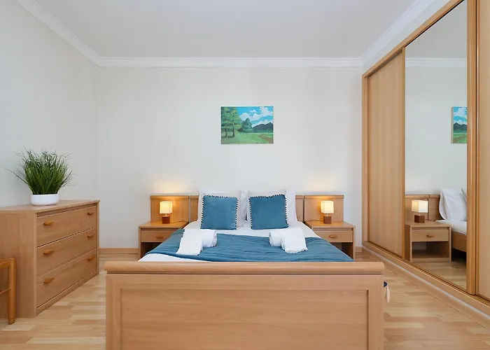 Διαμέρισμα Comfy 4bdr In By Lovelystay *