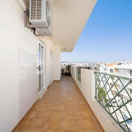 Apartment Comfy 4bdr In By Lovelystay Portimão