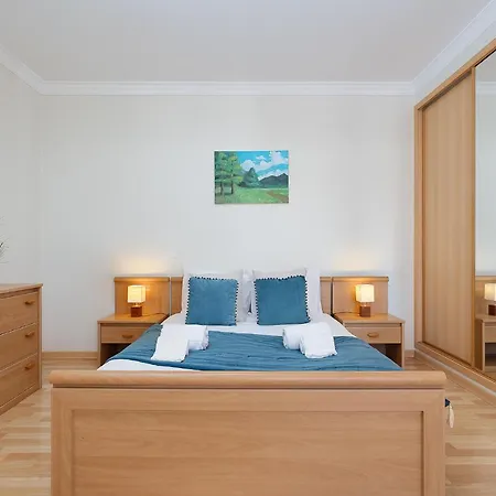 Apartamento Comfy 4bdr In By Lovelystay *